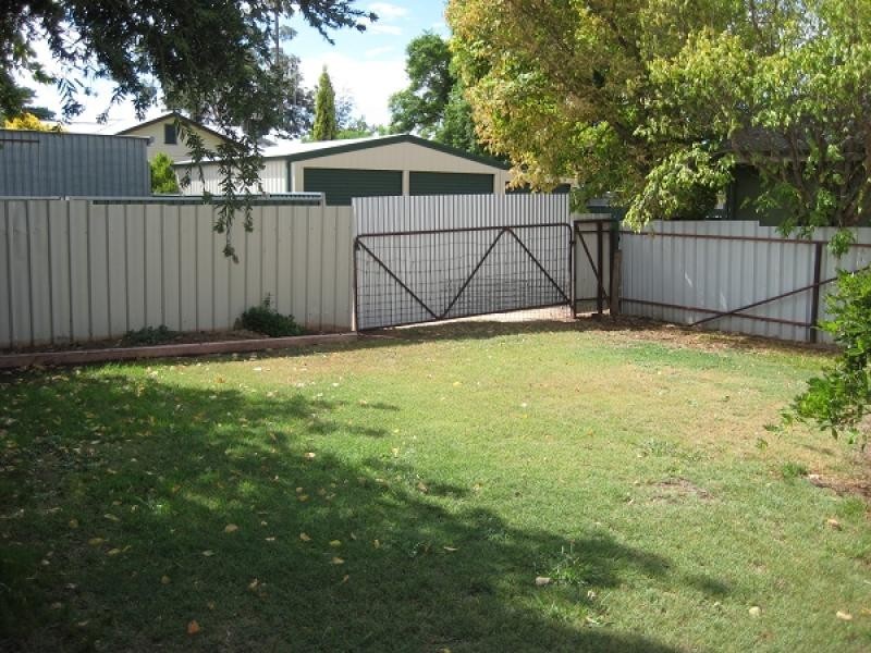 15 Grenfell Street, Forbes NSW 2871