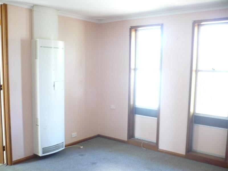 9 Crouch St, Forbes NSW 2871