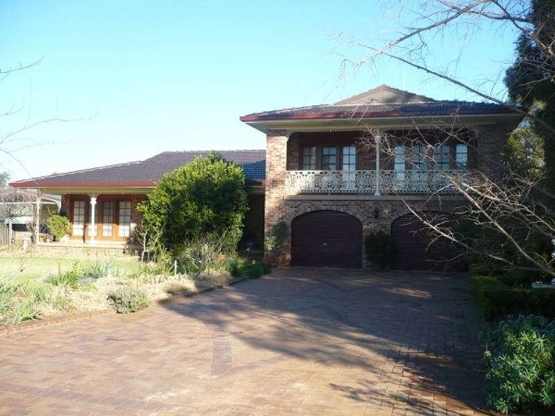 45 Bathurst St, Forbes NSW 2871