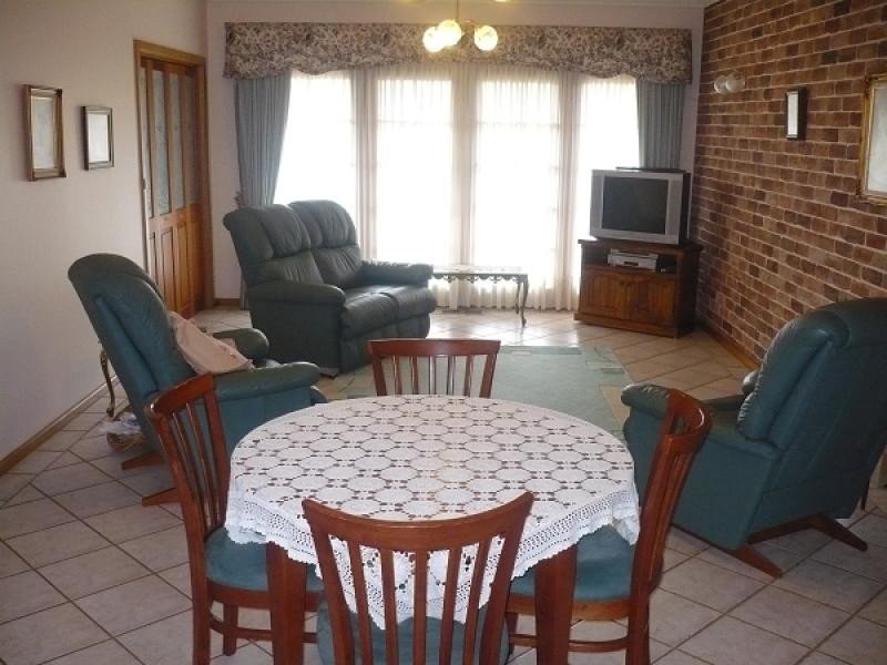 45 Bathurst St, Forbes NSW 2871