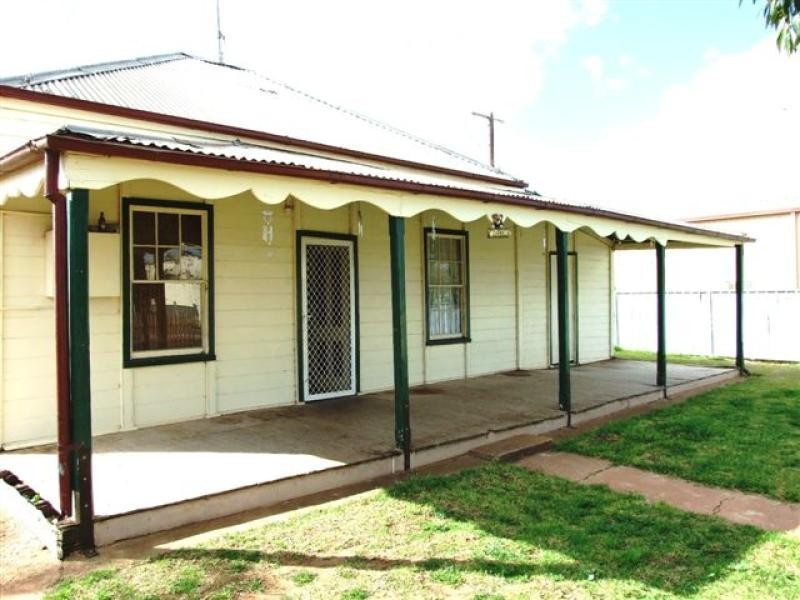 25 Marsden, Condobolin NSW 2877