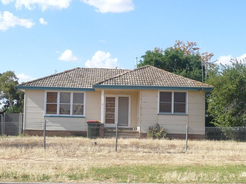 16 Dawson Street, Forbes NSW 2871