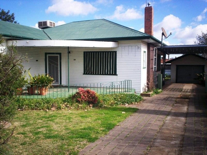 84 Farnell St, Forbes NSW 2871