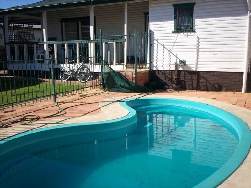 84 Farnell St, Forbes NSW 2871