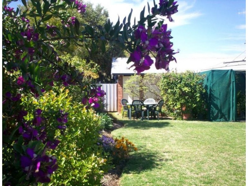 21 Battye St, Forbes NSW 2871