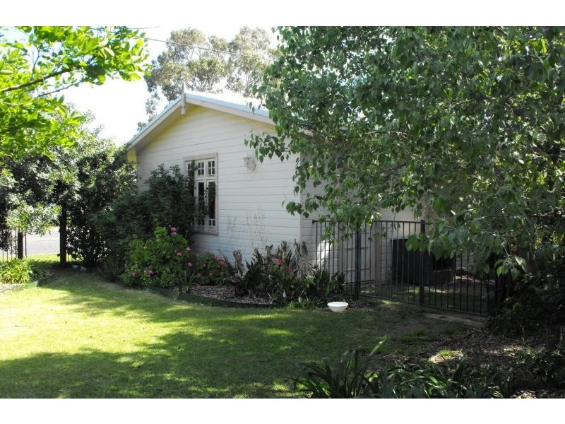 9 Charles Street, Coonamble NSW 2829