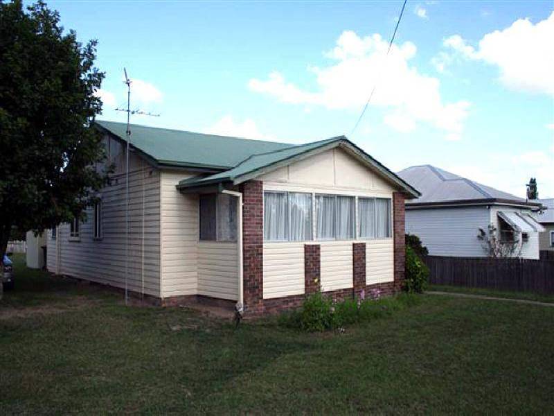 81 MARKHAM STREET, Armidale NSW 2350