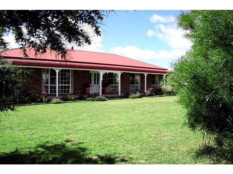 66 MILNE ROAD, Armidale NSW 2350