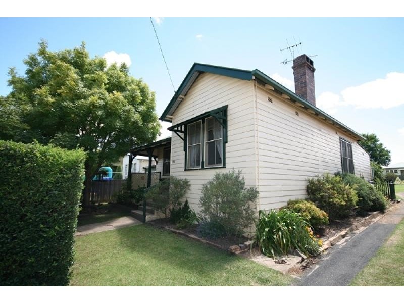 154 ODELL STREET, Armidale NSW 2350