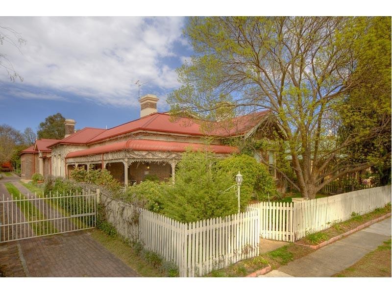 80 BARNEY STREET, Armidale NSW 2350