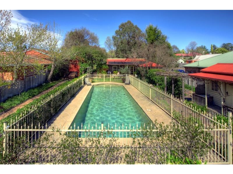 80 BARNEY STREET, Armidale NSW 2350