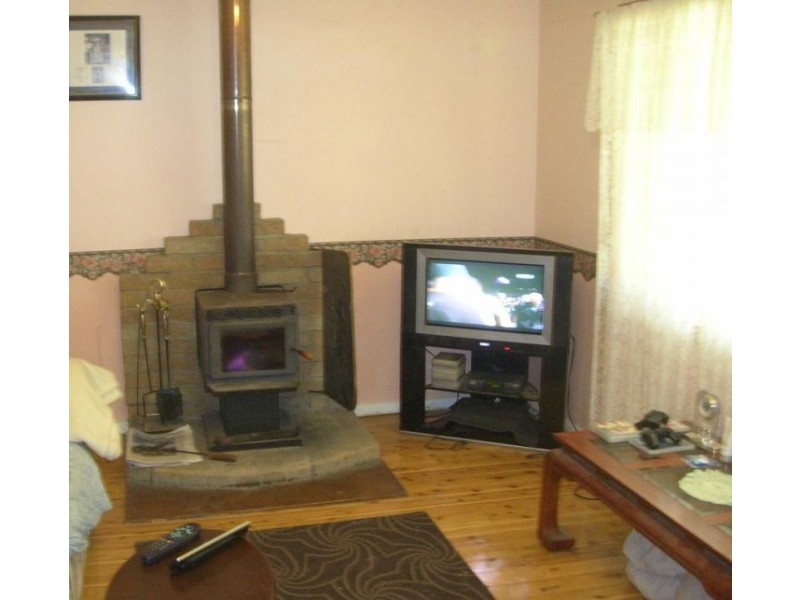 84 COURT ST, Boorowa NSW 2586