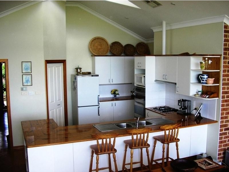 4+ bedrooms on 0.8 Ha, Cowra NSW 2794