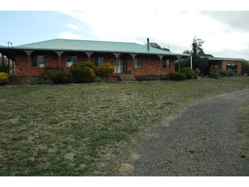 201 Errowanbang Road, Carcoar NSW 2791