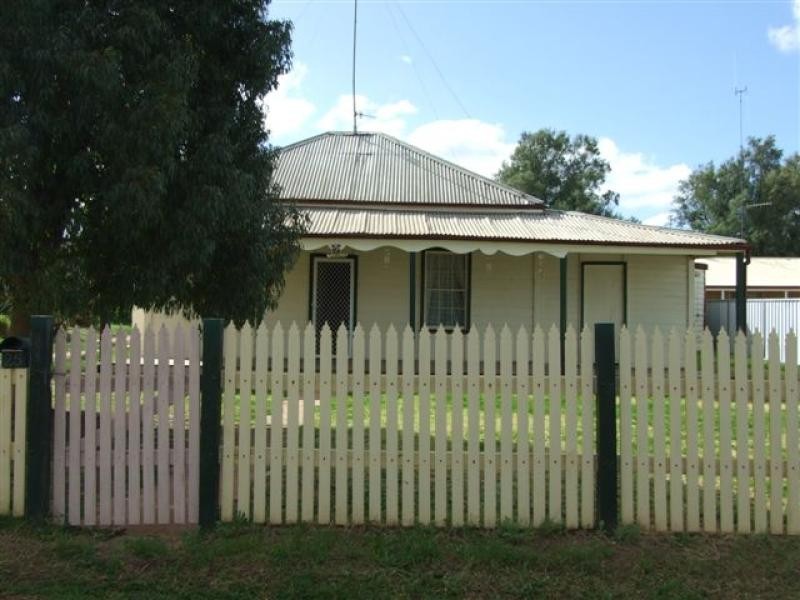 25 Marsden, Condobolin NSW 2877