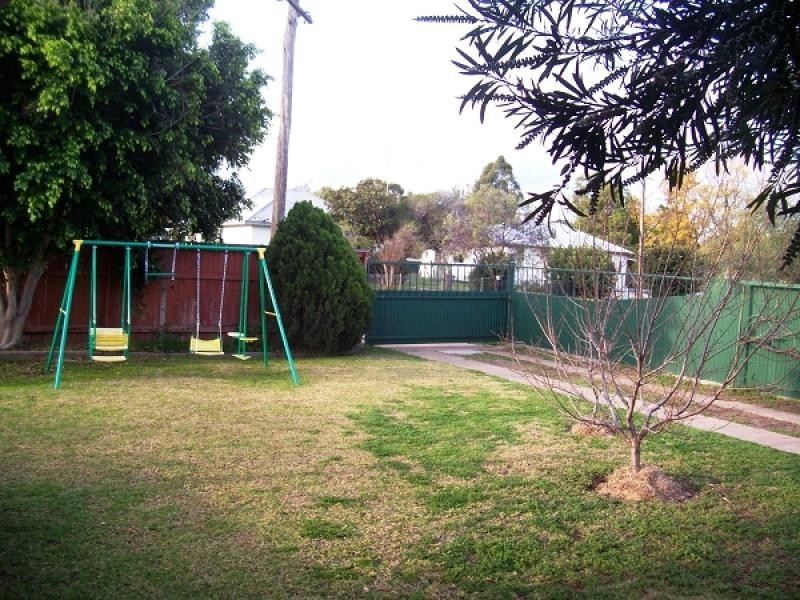 6 Wingadee St, Coonamble NSW 2829