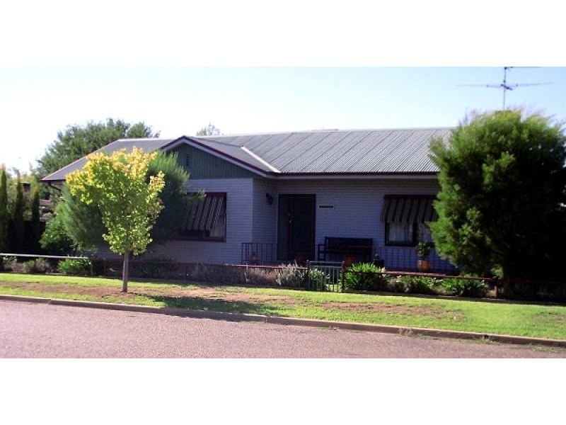85 Temora Street, Cootamundra NSW 2590