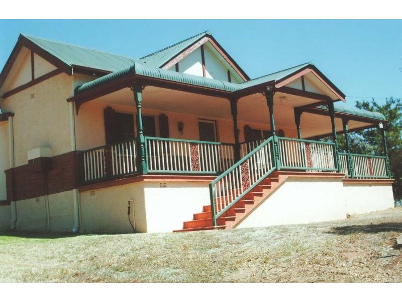 16 Orange Road, Manildra NSW 2865
