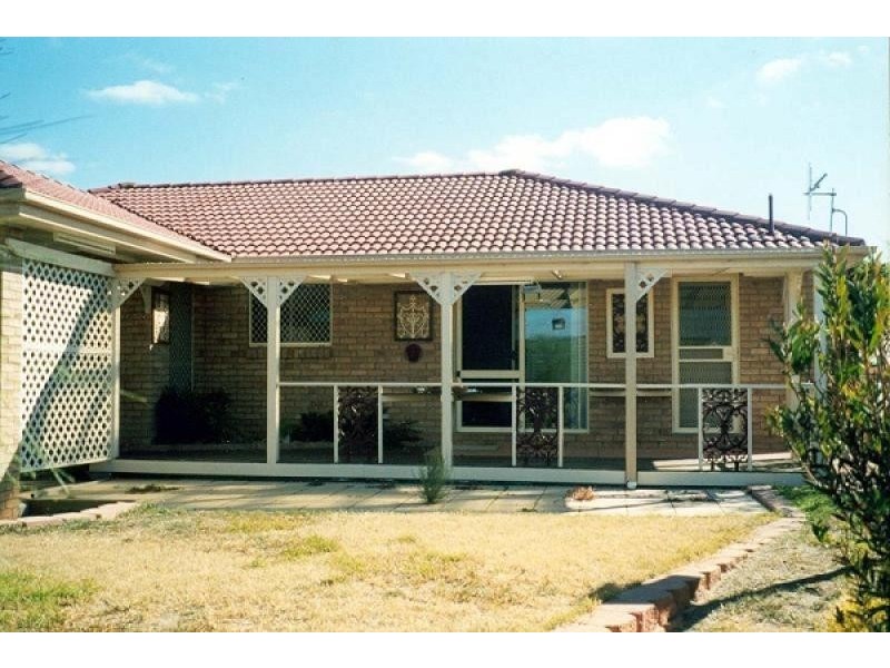15 SAMUEL PL, Goulburn NSW 2580