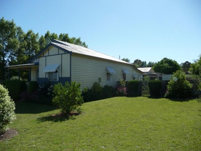 9 Church Street, Glen Innes NSW 2370