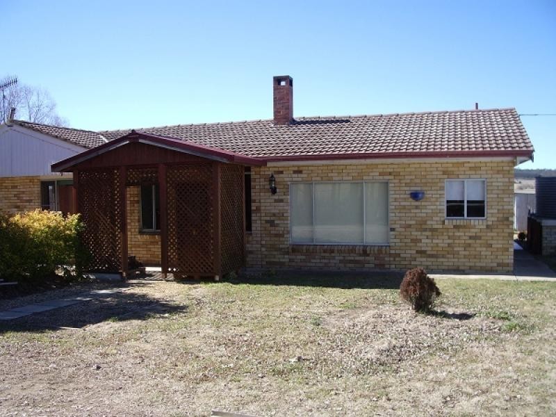 2/9272 New England Highway, Glen Innes NSW 2370