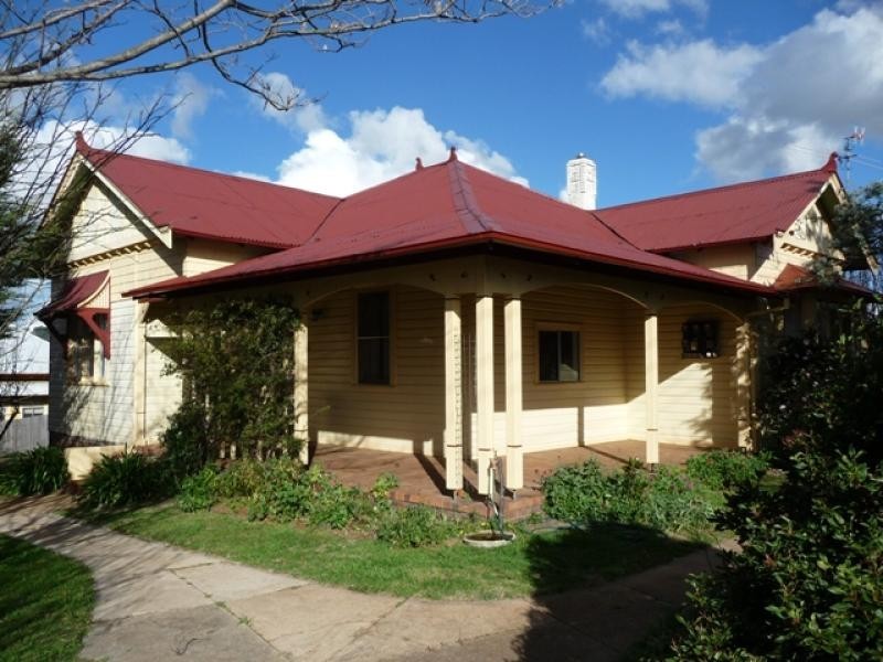 213 FERGUSON STREET, Glen Innes NSW 2370