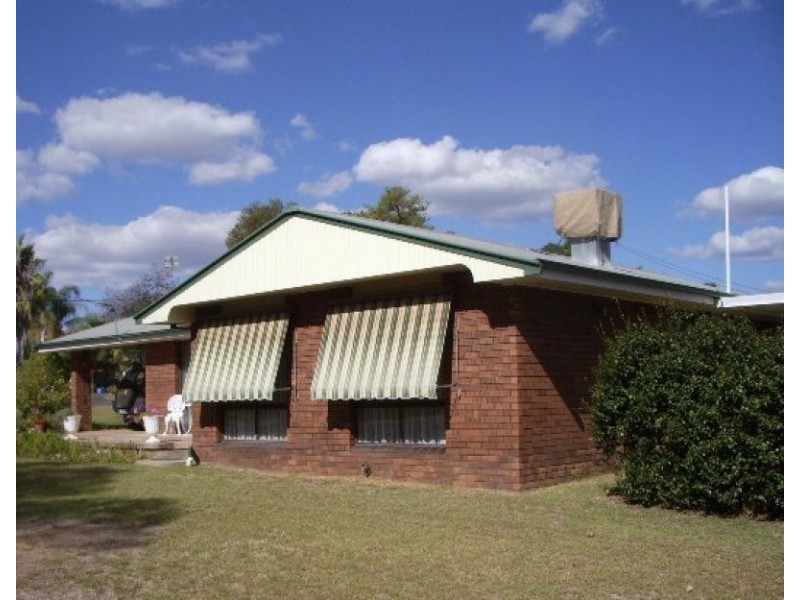 1 Quandong Street, Binnaway NSW 2395