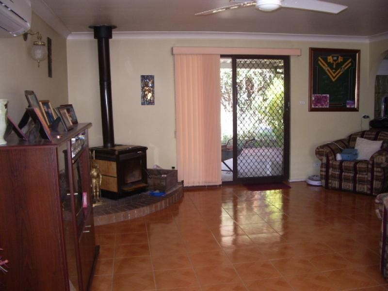 1 Quandong Street, Binnaway NSW 2395