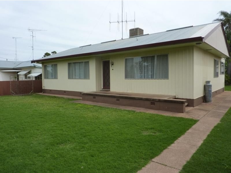 10 Bogan St, Nyngan NSW 2825