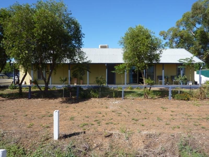 1 Cobar St, Nyngan NSW 2825