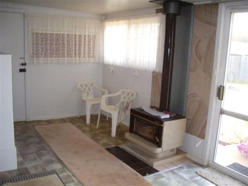 16 FINDHORN STREET, Crookwell NSW 2583