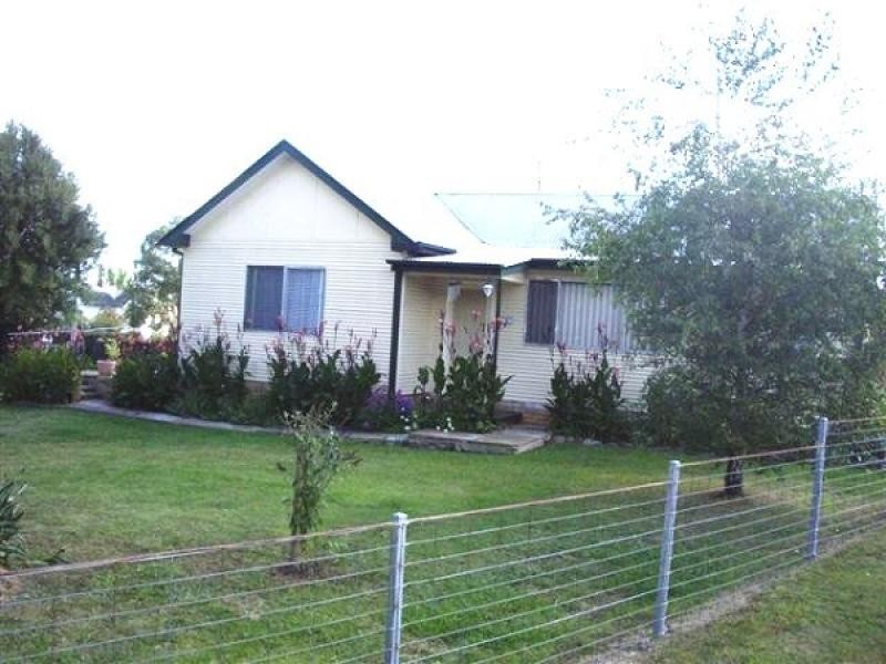 2 Jamieson Street, Crookwell NSW 2583