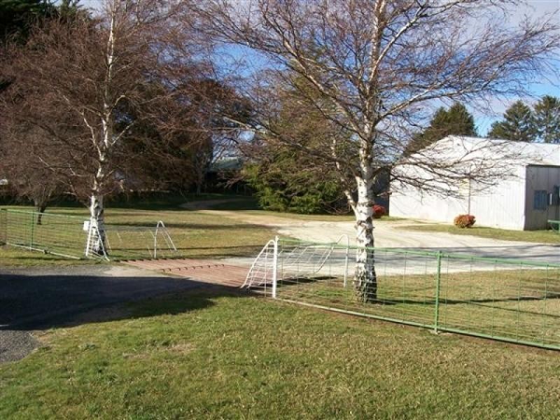 37 Crookwell Rd, Laggan NSW 2583