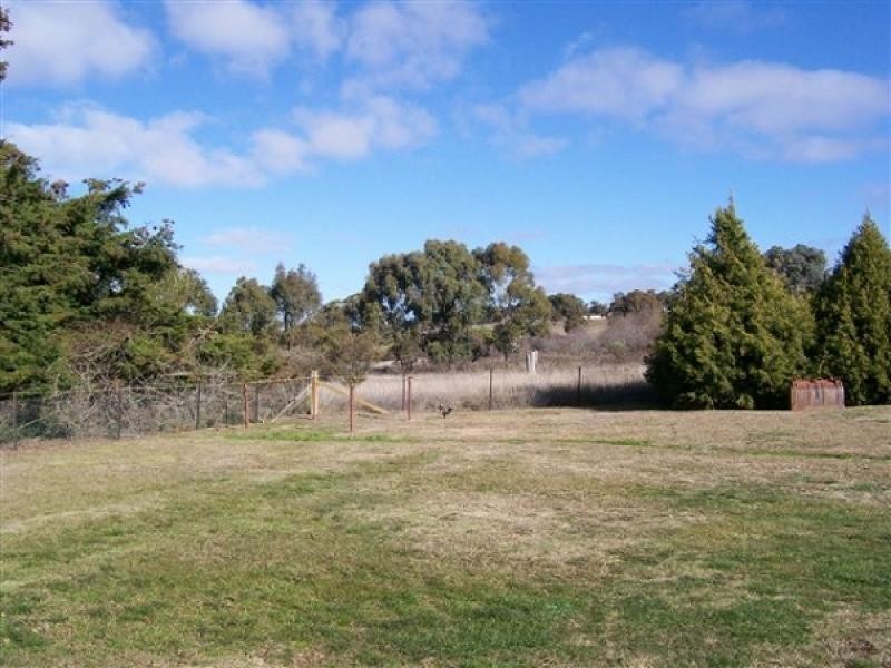 37 Crookwell Rd, Laggan NSW 2583