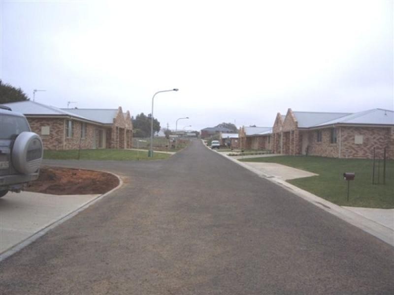 Unit 24 Nura Village  Picker street, Crookwell NSW 2583