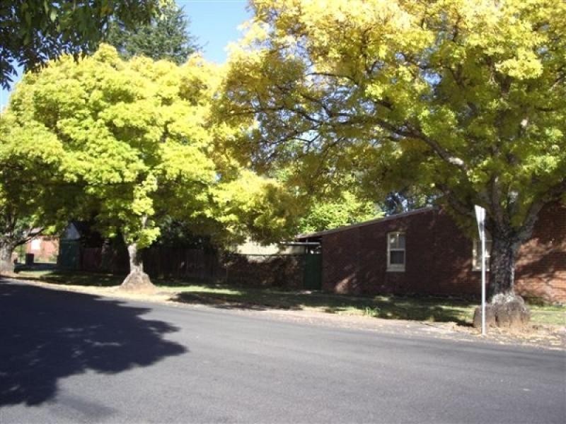 163 165 167 Goulburn Street, Crookwell NSW 2583