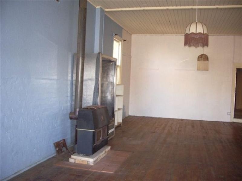 163 165 167 Goulburn Street, Crookwell NSW 2583