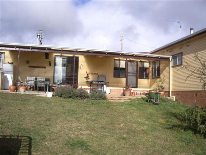 575 c Middle Arm Road, Roslyn NSW 2580