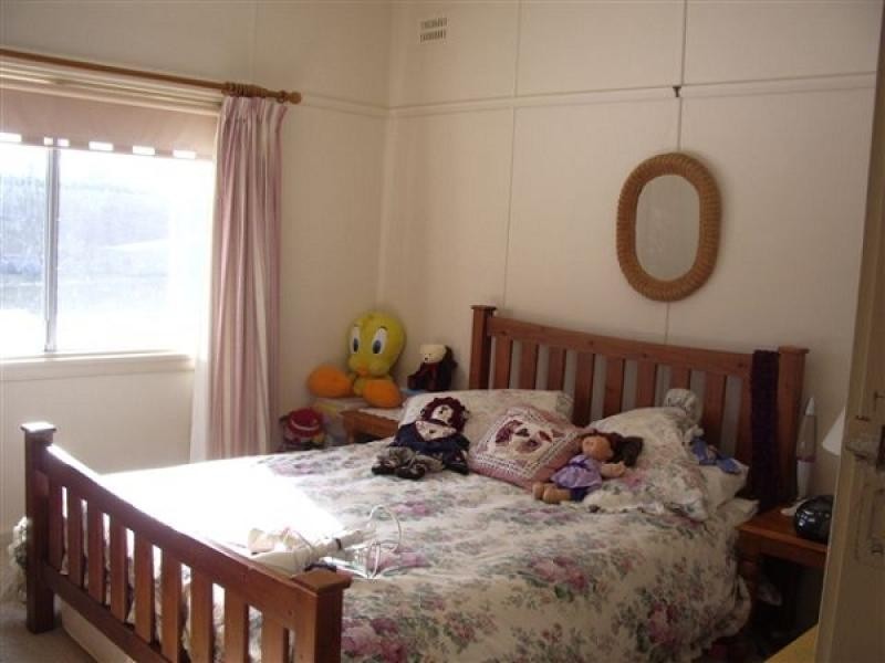 575 c Middle Arm Road, Roslyn NSW 2580