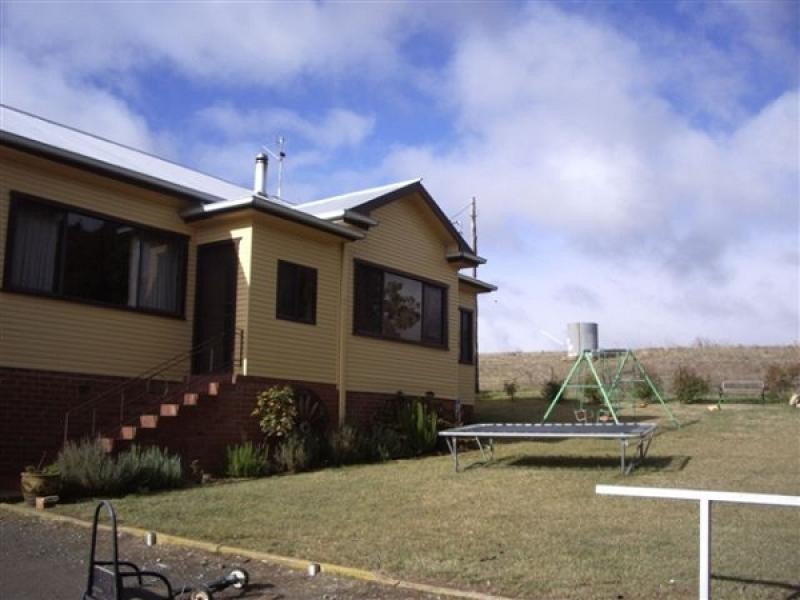 575 c Middle Arm Road, Roslyn NSW 2580