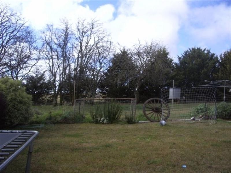 575 c Middle Arm Road, Roslyn NSW 2580