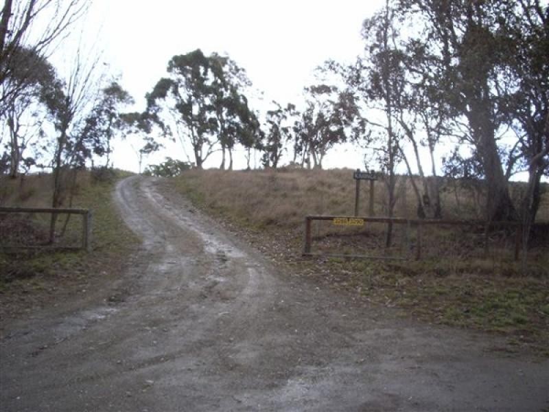 575 c Middle Arm Road, Roslyn NSW 2580