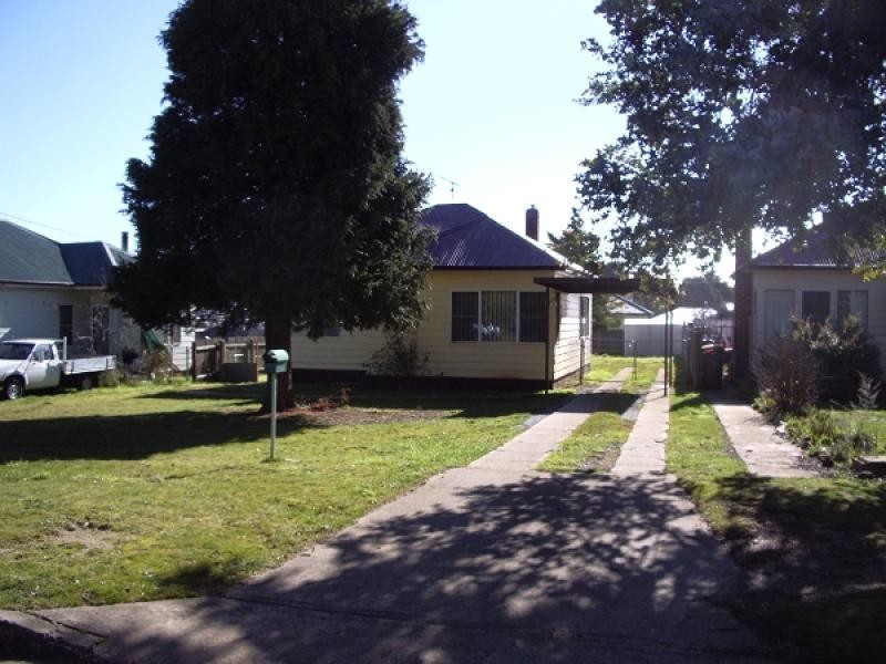 11 Roslyn Street, Crookwell NSW 2583