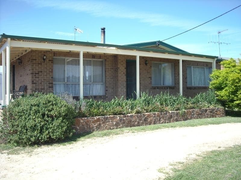 6 Willis Street, Crookwell NSW 2583