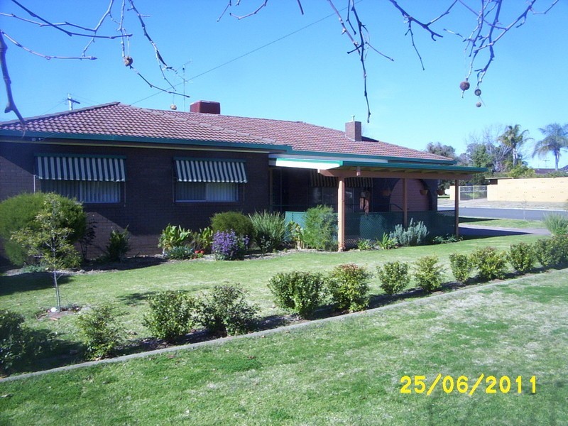 69 ELIZABETH, Narrandera NSW 2700