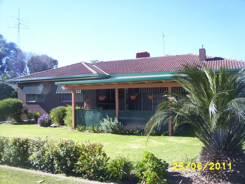 69 ELIZABETH, Narrandera NSW 2700