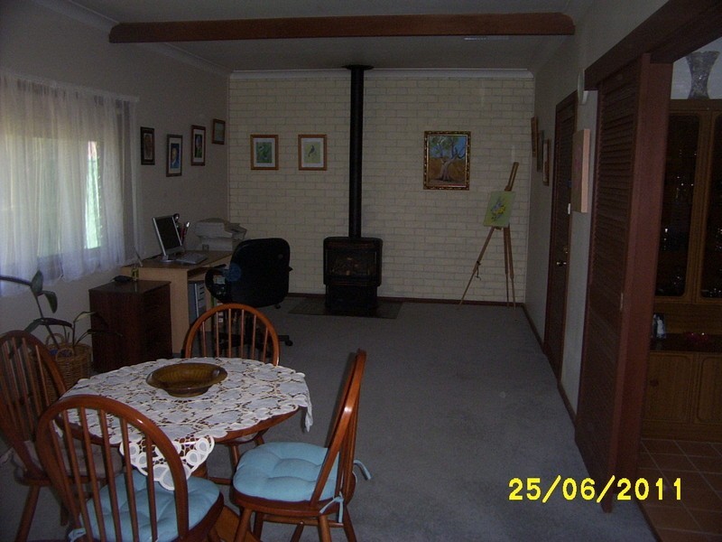 69 ELIZABETH, Narrandera NSW 2700