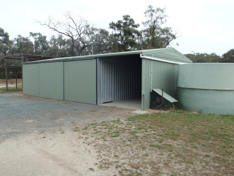 118 Boggy Creek Road, Deniliquin NSW 2710