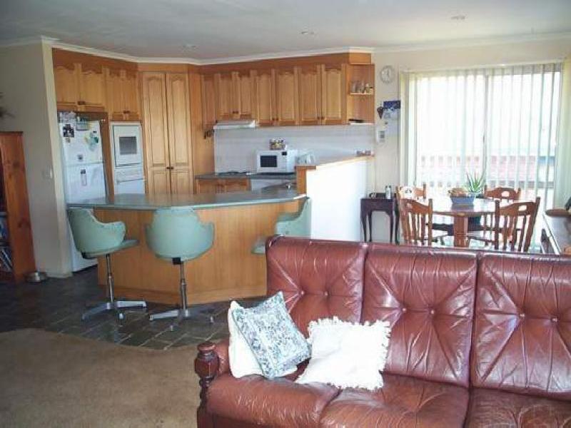 10 WARRALONG COURT, Leongatha VIC 3953