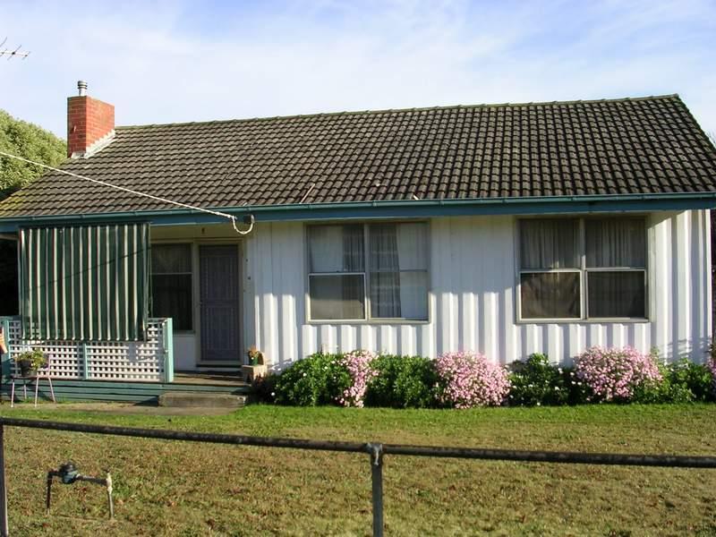 6 BAWDEN STREET, Leongatha VIC 3953